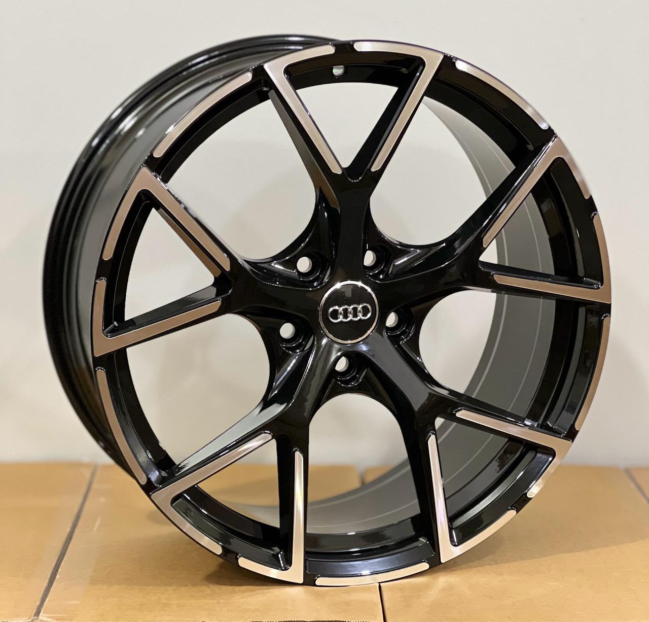JOGO DE RODA AUDI RS3 ARO 19